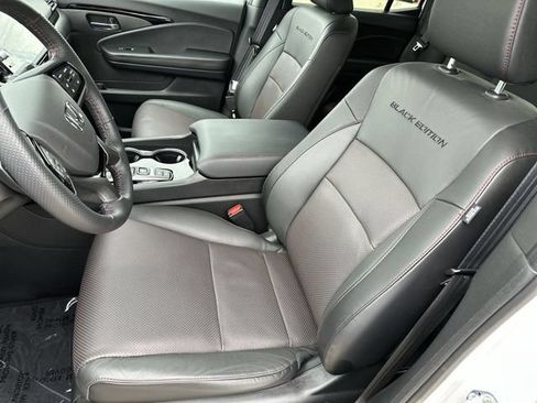 Used 2025 Honda Ridgeline Black Edition image 15