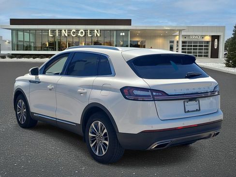 Certified 2022 Lincoln Nautilus FWD w/ Premium Package image 3