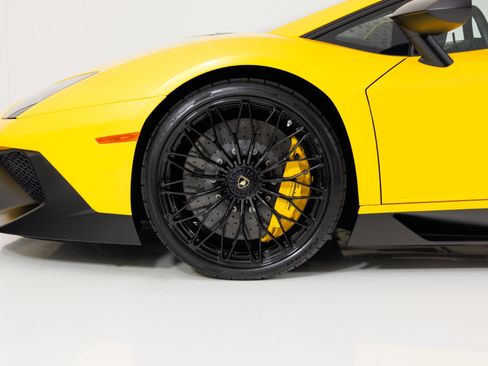 Used 2016 Lamborghini Aventador LP 750-4 Superveloce AWD/4WD image 11