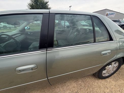 Used 2005 Cadillac De Ville FWD image 29