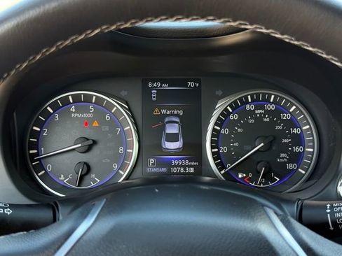 Used 2019 INFINITI Q60 3.0t Luxe w/ Essential Package RWD image 16