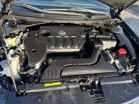 Used 2011 Nissan Altima 2.5 SL w/ 2.5SL Pkg FWD image 32