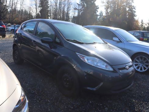 Used 2011 Ford Fiesta SE w/ 201A Rapid Spec Order Code image 2