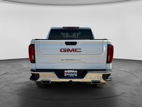 Used 2022 GMC Sierra 1500 SLT w/ SLT Premium Plus Package AWD/4WD image 9
