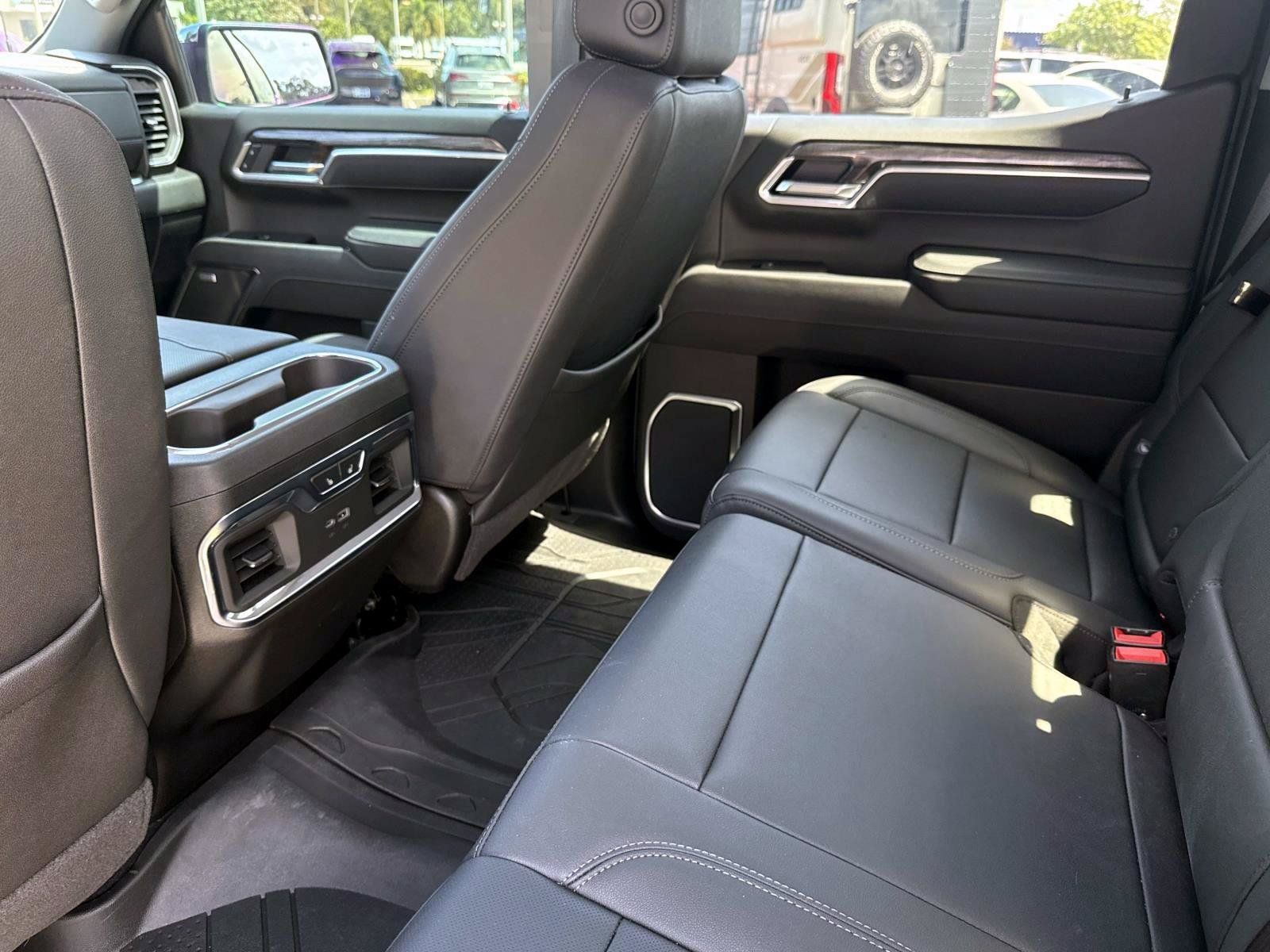 Used 2025 Chevrolet Silverado 1500 LTZ w/ LTZ Premium Package RWD image 15