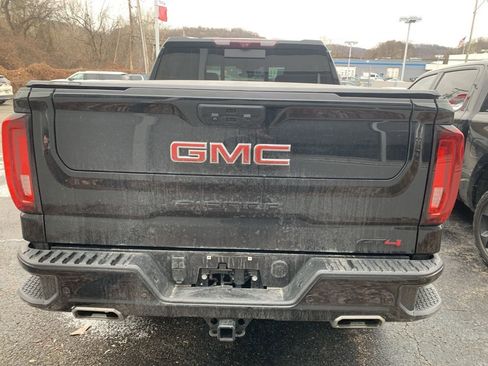 Used 2023 GMC Sierra 1500 AT4 w/ Technology Package image 7