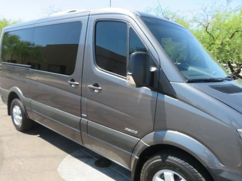 Used 2016 Mercedes-Benz Sprinter 2500 image 9