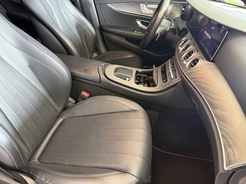 Used 2022 Mercedes-Benz E 350 Sedan image 13