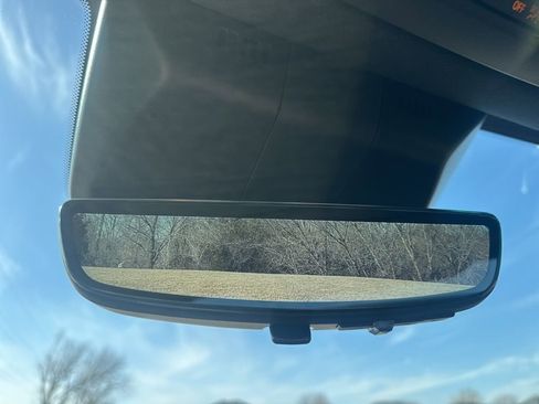 Certified 2024 Cadillac Escalade ESV Premium Luxury image 24