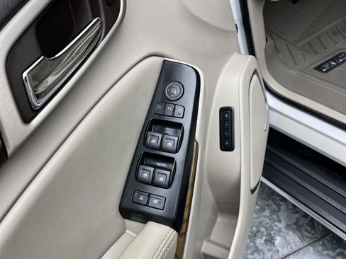 Used 2020 GMC Yukon Denali w/ Denali Ultimate Package AWD/4WD image 10