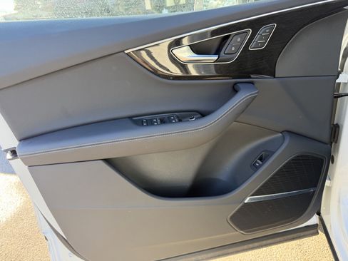 Certified 2025 Audi Q7 2.0T Premium Plus w/ Premium Plus Package image 12