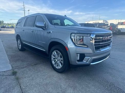 Used 2024 GMC Yukon XL SLT w/ SLT Premium Package AWD/4WD image 7
