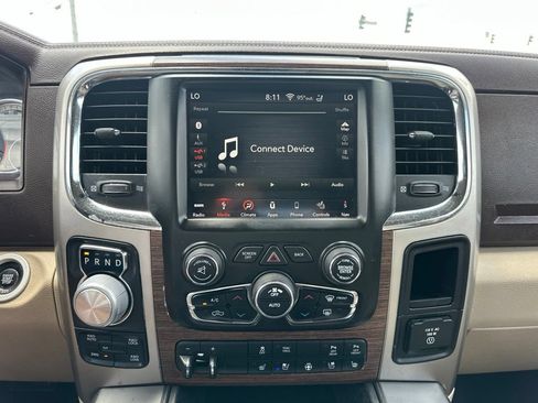 Used 2018 RAM 1500 Laramie w/ Convenience Group AWD/4WD image 33