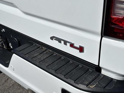 Used 2023 GMC Sierra 1500 AT4 w/ AT4 Premium Package AWD/4WD image 7