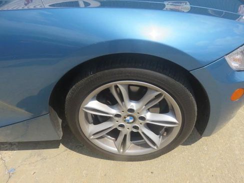 Used 2005 BMW Z4 3.0i RWD image 9