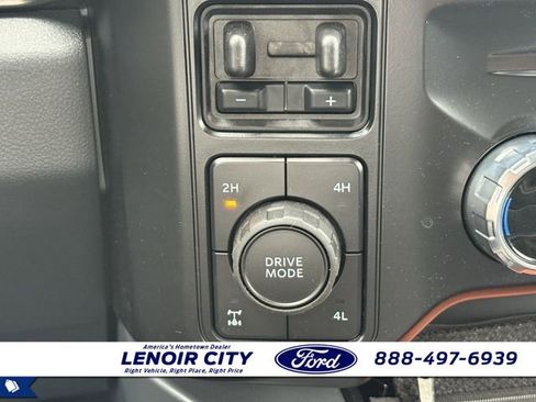 New 2026 Ford F250 Lariat w/ Black Appearance Package AWD/4WD image 22