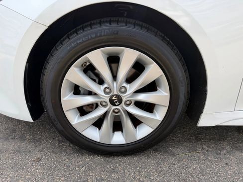 Used 2016 Kia Optima EX w/ Premium Package image 38