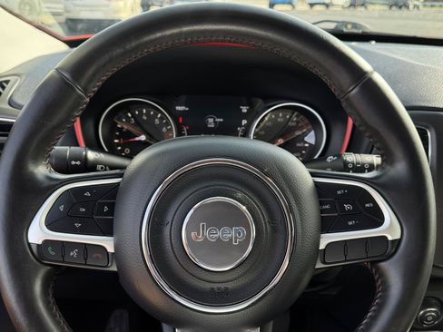 Used 2019 Jeep Compass Trailhawk AWD/4WD image 20