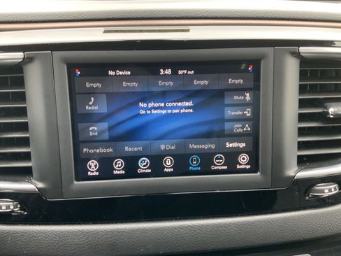 Used 2020 Chrysler Voyager Lxi image 37