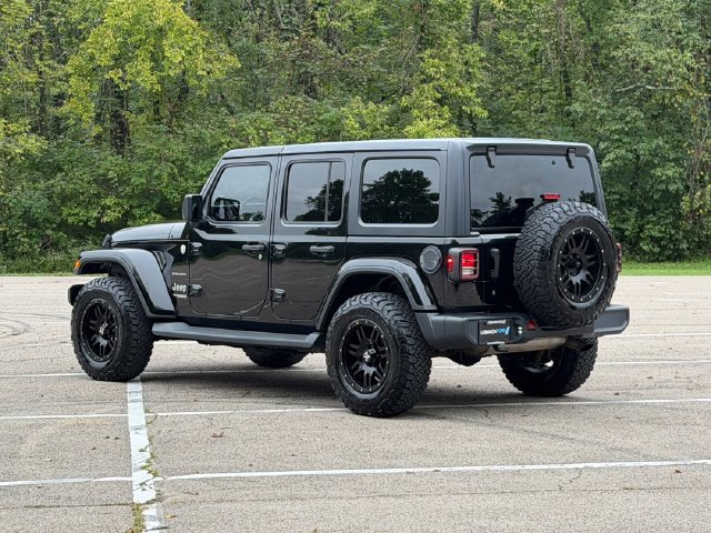 Used 2019 Jeep Wrangler Unlimited Sahara AWD/4WD image 23
