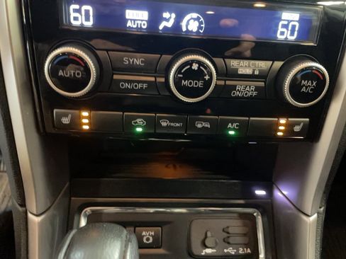 Used 2022 Subaru Ascent Premium w/ Convenience Package image 7