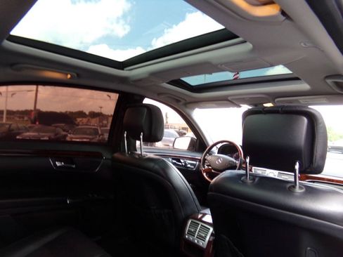 Used 2013 Mercedes-Benz S 550 4MATIC image 30