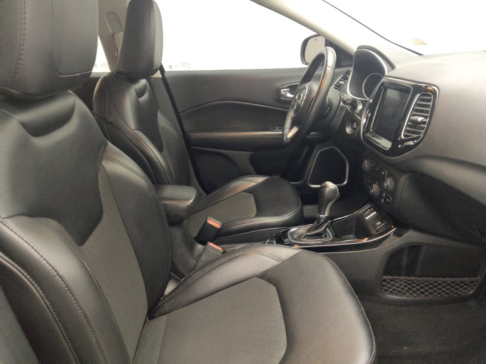 Used 2019 Jeep Compass Latitude FWD image 21