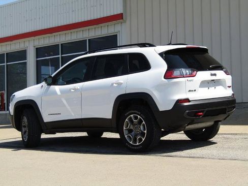 Used 2022 Jeep Cherokee Trailhawk w/ Premium Leather Package AWD/4WD image 10