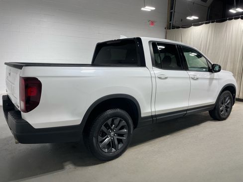 Used 2024 Honda Ridgeline Sport image 4