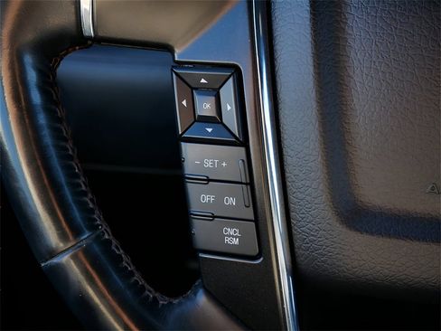 Used 2016 Lincoln Navigator Reserve image 18