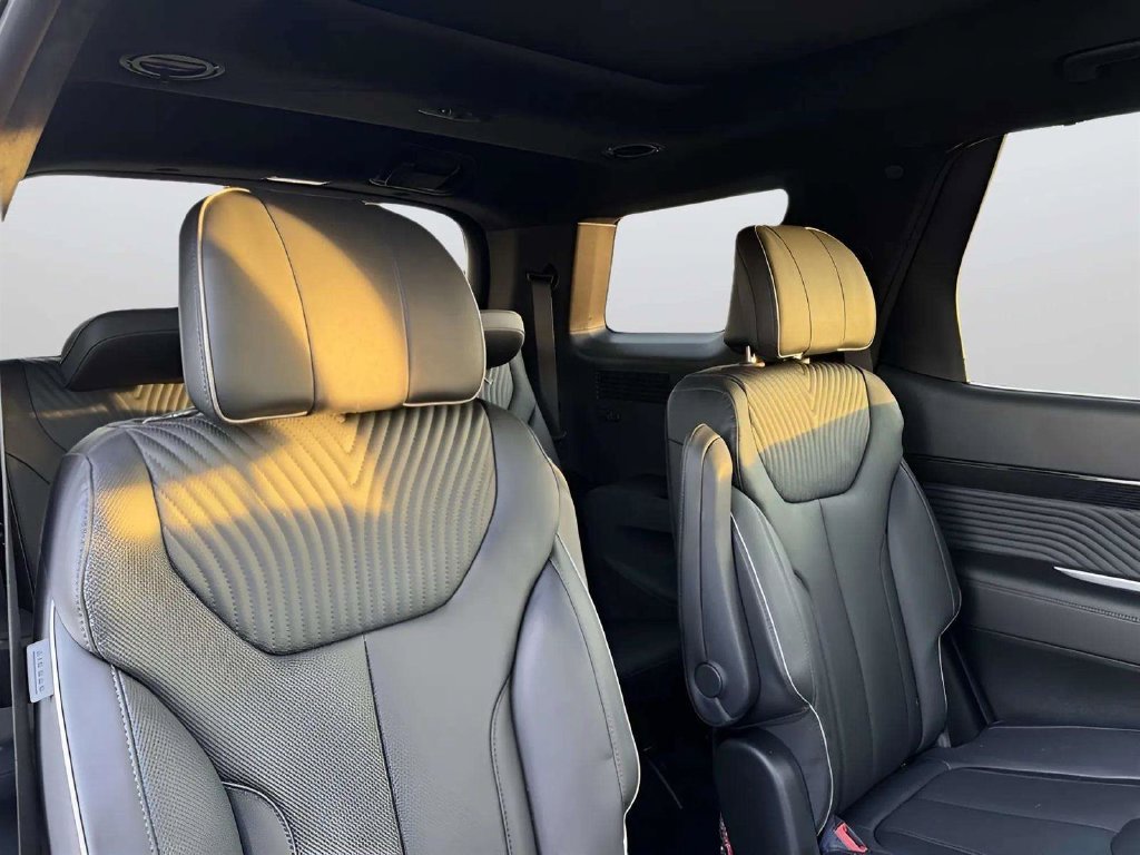 Certified 2024 Hyundai Palisade Calligraphy AWD/4WD image 10