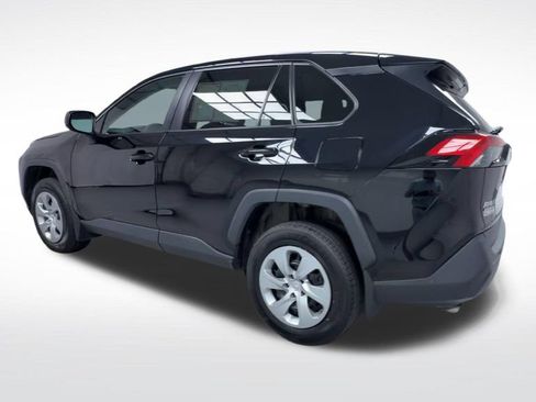 Certified 2022 Toyota RAV4 LE AWD/4WD image 7