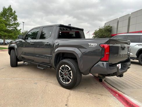 Used 2025 Toyota Tacoma TRD Sport RWD image 8