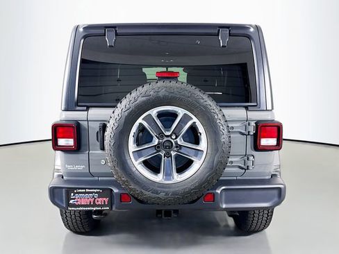 Used 2019 Jeep Wrangler Unlimited Sahara w/ Cold Weather Group AWD/4WD image 7