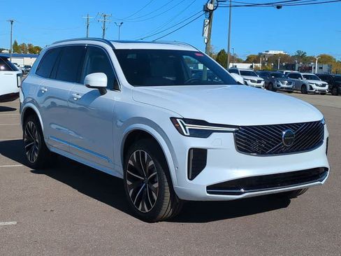 Used 2026 Volvo XC90 B6 Plus w/ Protection Package Premier AWD/4WD image 8