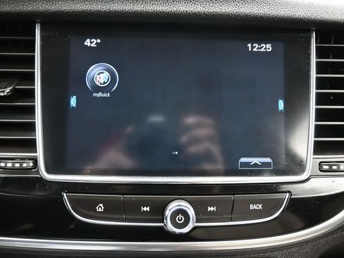 Used 2018 Buick Encore Preferred image 17