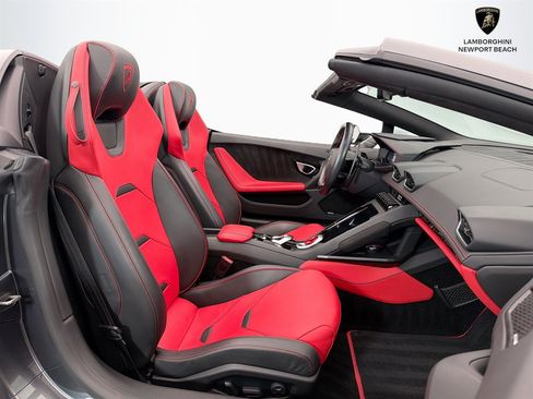Used 2023 Lamborghini Huracan EVO RWD image 24