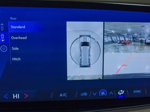 Used 2025 Chevrolet Suburban LS image 19