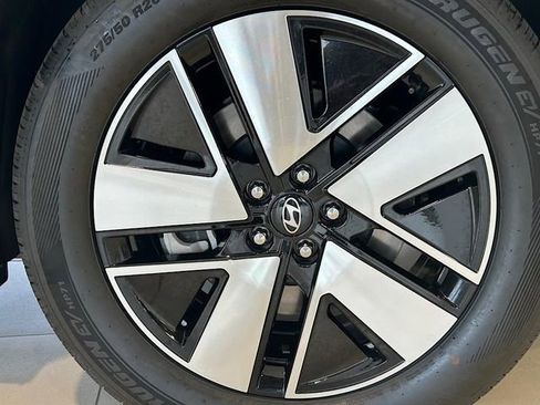 New 2026 Hyundai Ioniq 9 SEL image 25