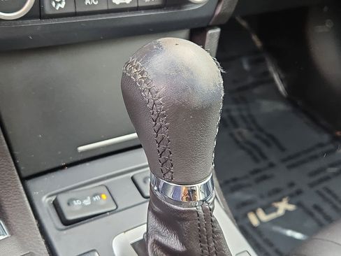 Used 2018 Acura ILX image 17