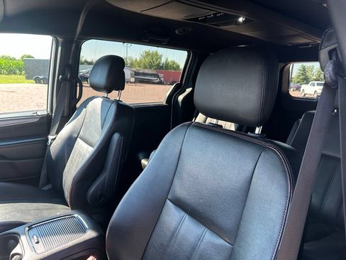 Used 2019 Dodge Grand Caravan GT FWD image 13