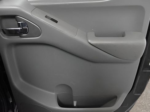 Used 2021 Nissan Frontier SV RWD image 15