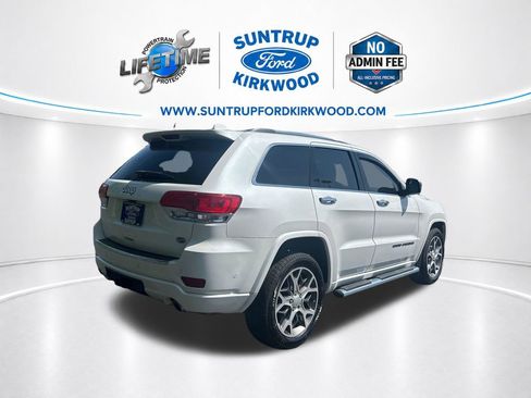 Used 2021 Jeep Grand Cherokee Overland w/ Trailer Tow Group IV RWD image 3