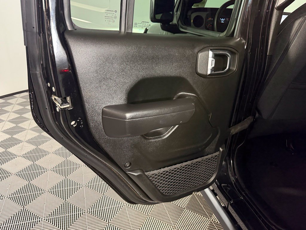 Used 2025 Jeep Wrangler Unlimited Sport AWD/4WD image 26