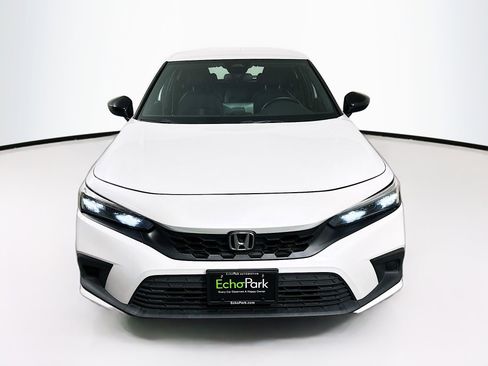 Used 2023 Honda Civic Sport image 2