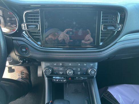 Used 2024 Dodge Durango R/T image 9