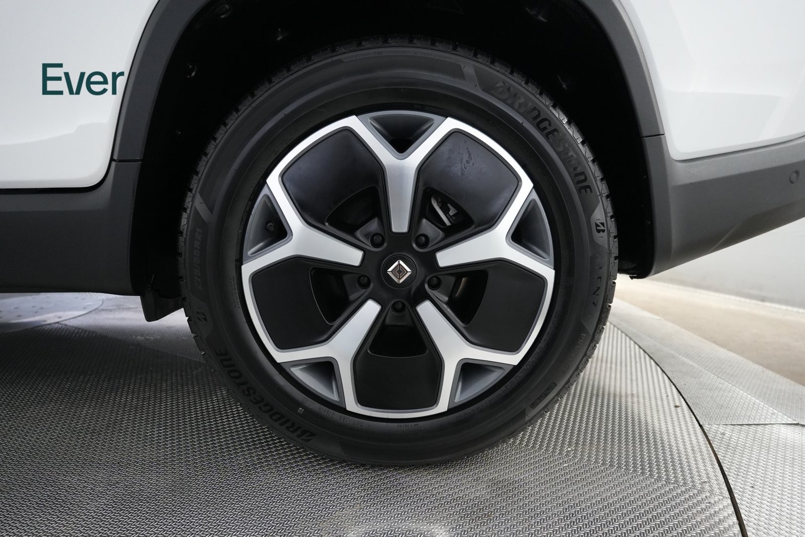 Used 2023 Rivian R1T Adventure Dual AWD/4WD image 9