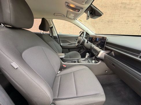 Certified 2025 Hyundai Kona SEL image 23