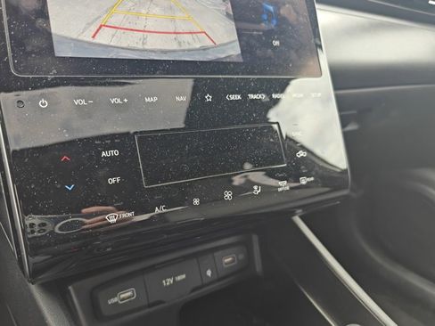 Used 2024 Hyundai Santa Cruz SEL w/ Activity Package image 16