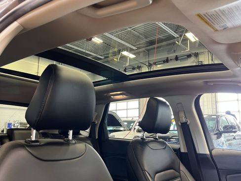 Used 2024 Ford Edge SEL w/ Convenience Package image 29